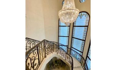 CASA  EN SANTA MARIA  GRANDE 1150m2 6 RECAMARAS CON PISCINA