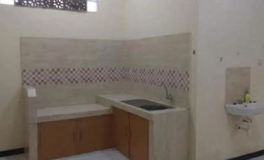 Rumah Kutisari hadap timur STRATEGIS