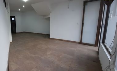 Casa de venta en Colegio Santa Ana – código:18205