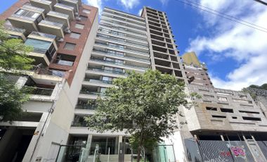 Alquiler departamento de dos dormitorios con balcón aterrazado, cochera, amenities y seguridad 24 hrs. Centro Río, Rosario