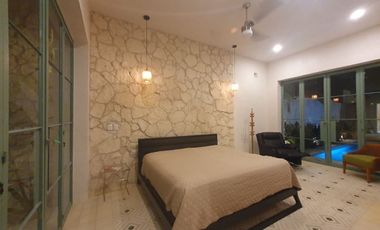 HERMOSA CASA NUEVA EN EL CENTRO DE MERIDA