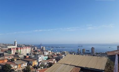 Casa en Venta en CASA EN CERRO FLORIDA, VALPARAÍSO