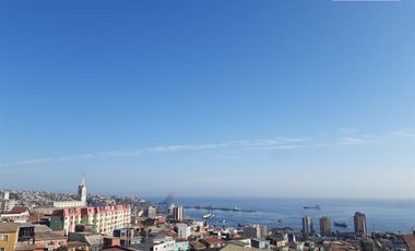 Casa en Venta en CASA EN CERRO FLORIDA, VALPARAÍSO