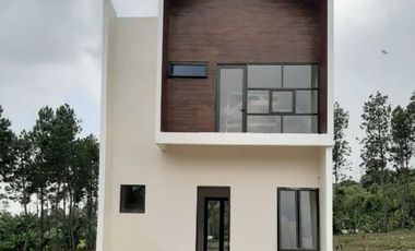 Rumah Villa Sejuk Asri di Kawasan Puncak Cipanas
