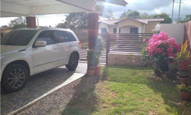 VENDO CASA DE SEGUNDA DE  3 HAB TERRENO DE 450M2