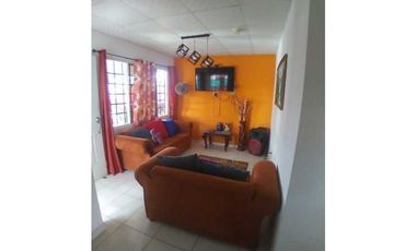 VENDO CASA DE SEGUNDA DE  3 HAB TERRENO DE 450M2