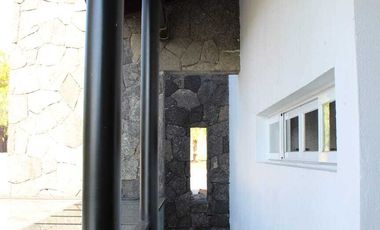 CASA EN VENTA EN CLUB DE GOLF AMANALI, TEPEJI DEL RIO