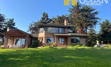 Casa en venta de 5 dorm. en Zapallar