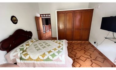 VENTA CASA UNIFAMILIAR BUGALAGRANDE VALLE BARRIO OBRERO.