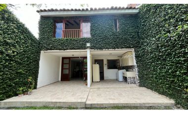 VENTA CASA UNIFAMILIAR BUGALAGRANDE VALLE BARRIO OBRERO.