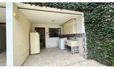 VENTA CASA UNIFAMILIAR BUGALAGRANDE VALLE BARRIO OBRERO.