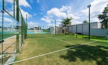 Terrenos en Venta en Mérida Norte, Privada con Casa Club en Conkal