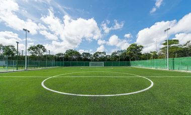 Terrenos en Venta en Mérida Norte, Privada con Casa Club en Conkal