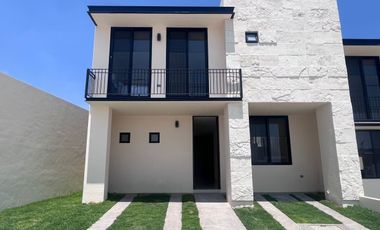 VENTA DE CASA EN CUSPIDE RESIDENCIAL, CIMATARIO