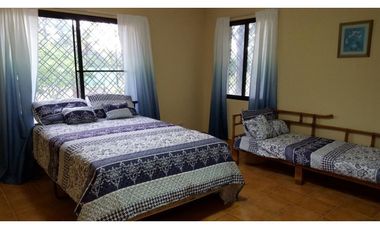 ALQUILO CASA EN CORONADO CON PISCINA