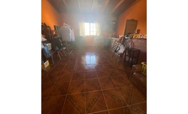 ALVEAR 3225 e/Llerena y Luján