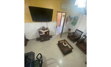 ALVEAR 3225 e/Llerena y Luján