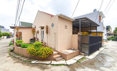 Rumah 3 Kamar 15 Menit ke Gerbang Tol Karawaci SHM Hadap Timur J-47049