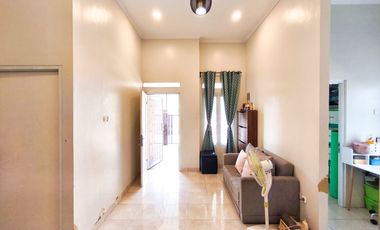 Rumah 3 Kamar 15 Menit ke Gerbang Tol Karawaci SHM Hadap Timur J-47049