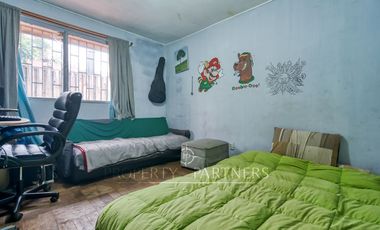 Casa con gran terreno en La Reina