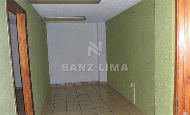 Centro: Modernas oficinas ejecutivas centricas con elevador.