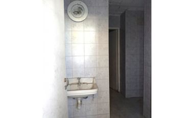 Extraordinario galpón con gran potencial. Distrito E3