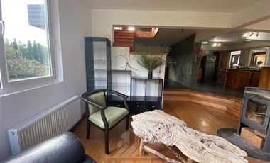 Casa en Venta en COD36953 En centro de Pucón a 1 cuadra de terminal de buses