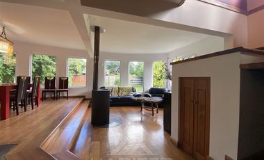 Casa en Venta en COD36953 En centro de Pucón a 1 cuadra de terminal de buses