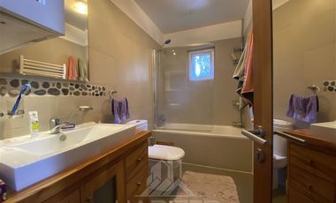 Casa en Venta en COD36953 En centro de Pucón a 1 cuadra de terminal de buses