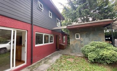 Casa en Venta en COD36953 En centro de Pucón a 1 cuadra de terminal de buses