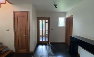 Casa en Venta en COD36953 En centro de Pucón a 1 cuadra de terminal de buses