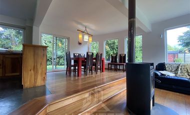 Casa en Venta en COD36953 En centro de Pucón a 1 cuadra de terminal de buses