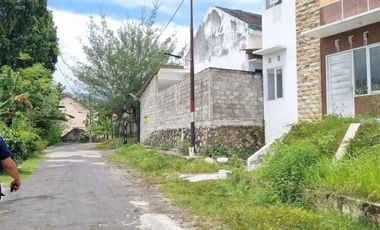 RUMAH SIAP HUNI 1 MENIT DARI POLSEK KULON PROGO