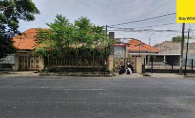 Dijual Rumah 2 Lantai di Jl. Sulawesi, Surabaya