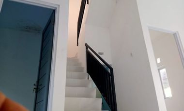 RUMAH CANTIK 2 LANTAI SIAP HUNI DI KULON PROGO
