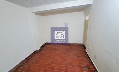 COD. 2207 - SE ARRIENDA CASA - BARRIO: LA PEDREGOSA