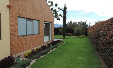 ARRIENDO de CASAS en COTA