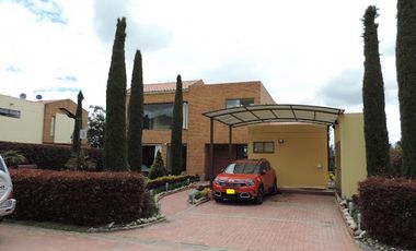 ARRIENDO de CASAS en COTA