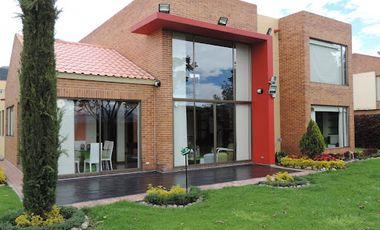 ARRIENDO de CASAS en COTA