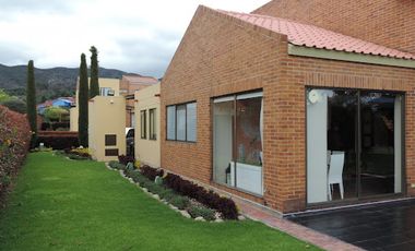 ARRIENDO de CASAS en COTA