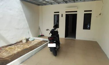 Rumah Minimalis 5 menit ke Stasiun di Bogor 1 Lantai Bebas Banjir J-38999