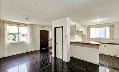 Vendo casa, Urb, Santa Maria, cerca registro civil, manta