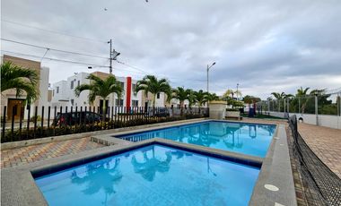 Vendo casa, Urb, Santa Maria, cerca registro civil, manta