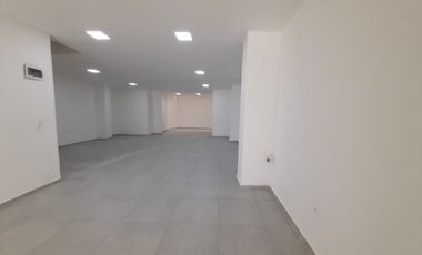 local en arriendo en manrique central. Cod A60518