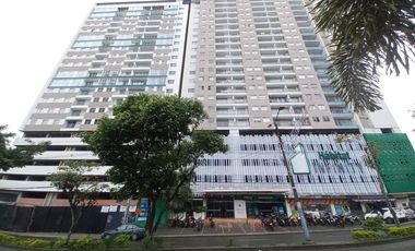 apartamento en arriendo en edificio infinity piso 17. Cod A13876