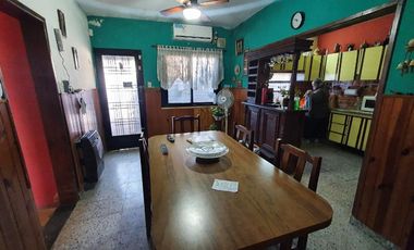 Casa para 2 Familias en venta en Lanus Este