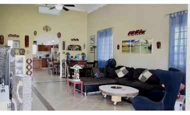 SE VENDE CASA AMPLIA EN CHAME $175,000