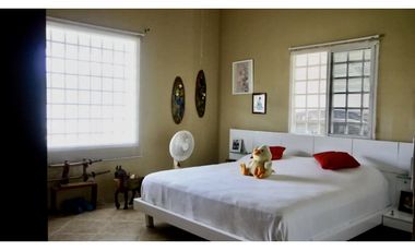 SE VENDE CASA AMPLIA EN CHAME $175,000