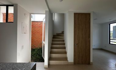 casa en venta en alfaguara. Cod V122849