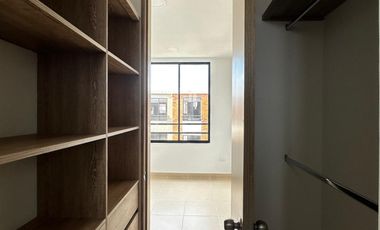 casa en venta en alfaguara. Cod V122849